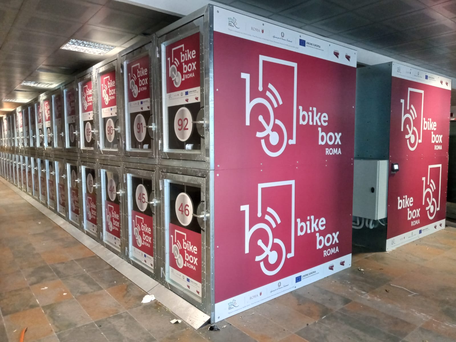 Bike box metro Arco di Travertino